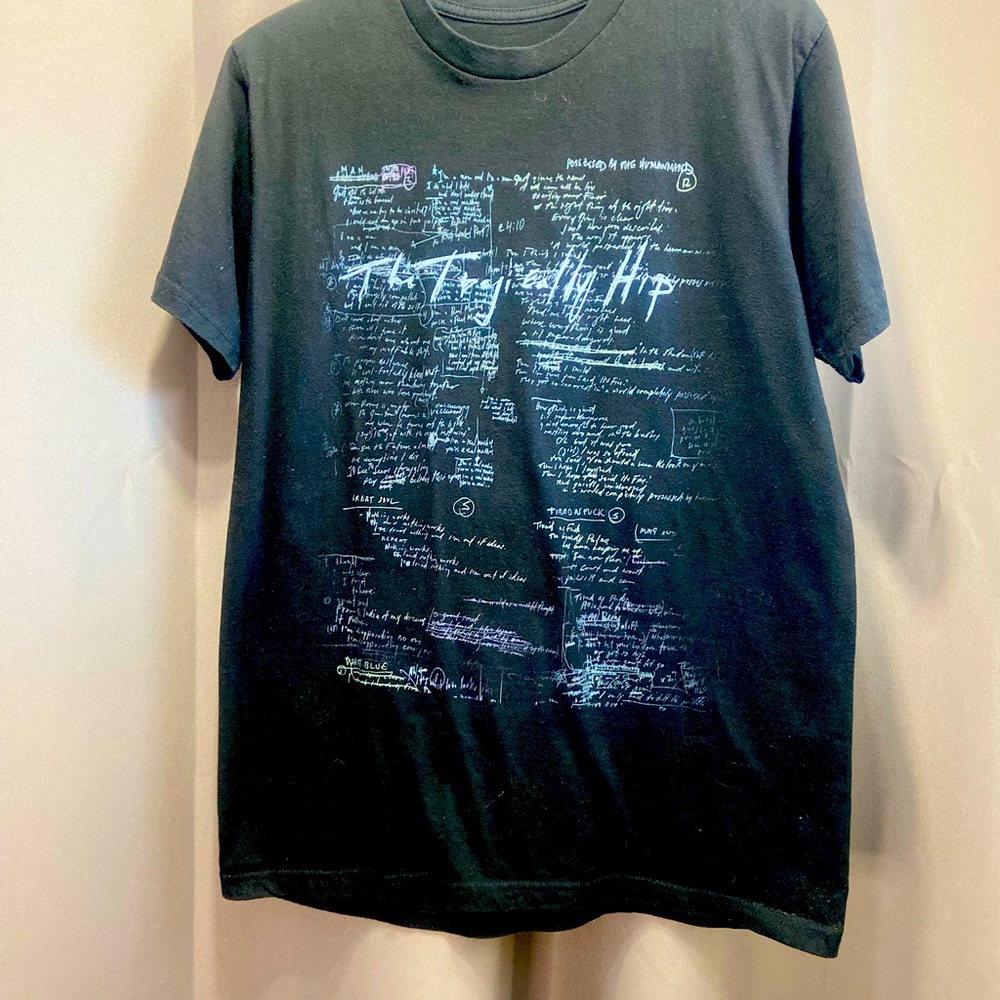 RARE***FINAL CONCERT TRAGICALLY HIP t-shirt Collectible